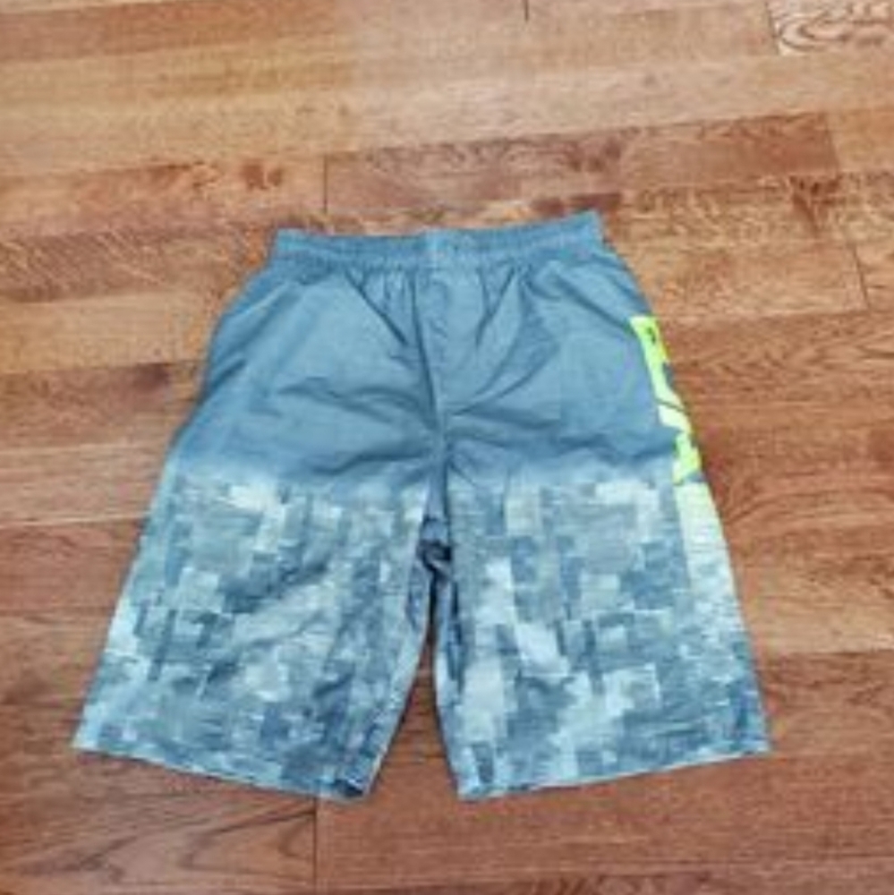 Youth large underarmor swim trunks-new